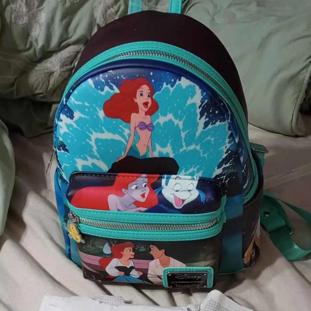 Loungefly Backpack 💓